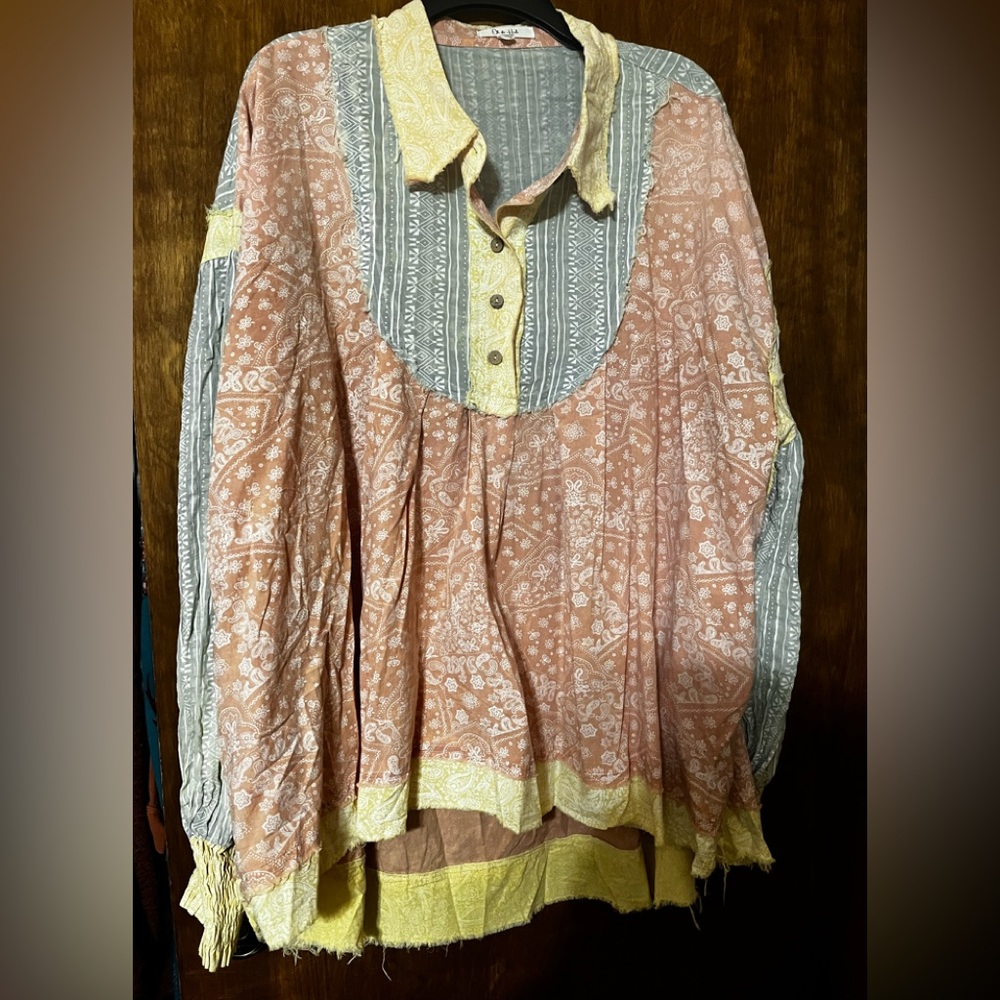 Oli & Hali top. New without tags high low tunic top blouse